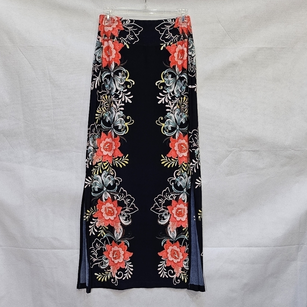 Coco Bianco Floral Maxi Skirt with Long Slits 95% Polyester 5% Spandex Sz S